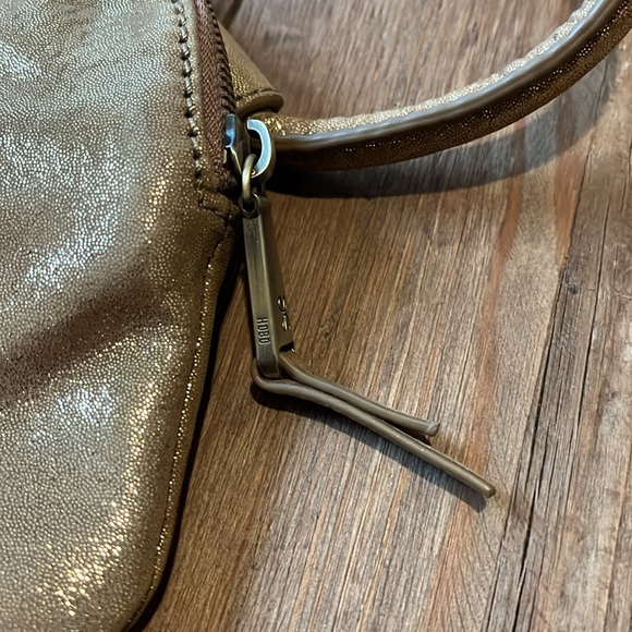 HOBO International Sable Metallic Brushed Gold Leather Clutch - Picture 4 of 10